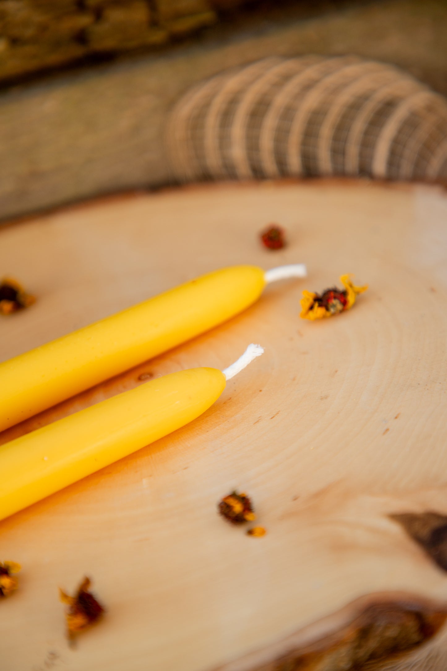 Beeswax Candle (10-in. Taper)